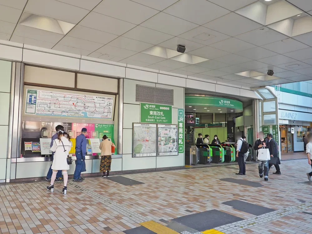 新宿駅 東南口