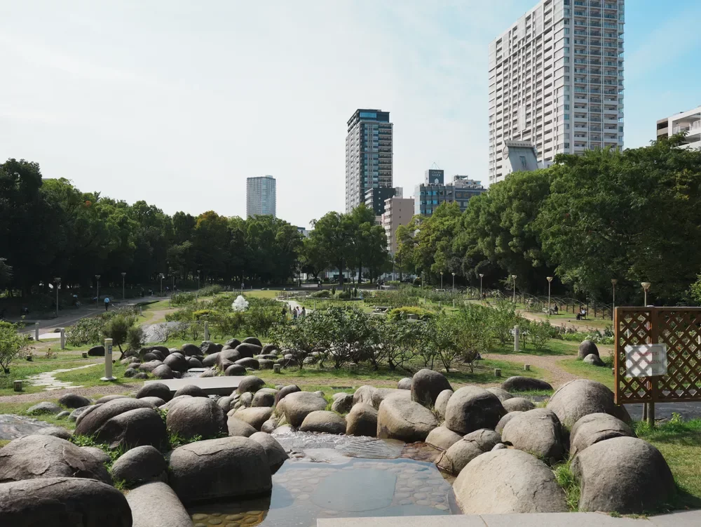 靭公園バラ園