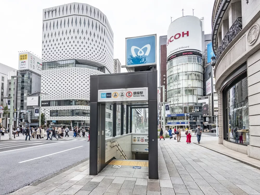 銀座駅A9