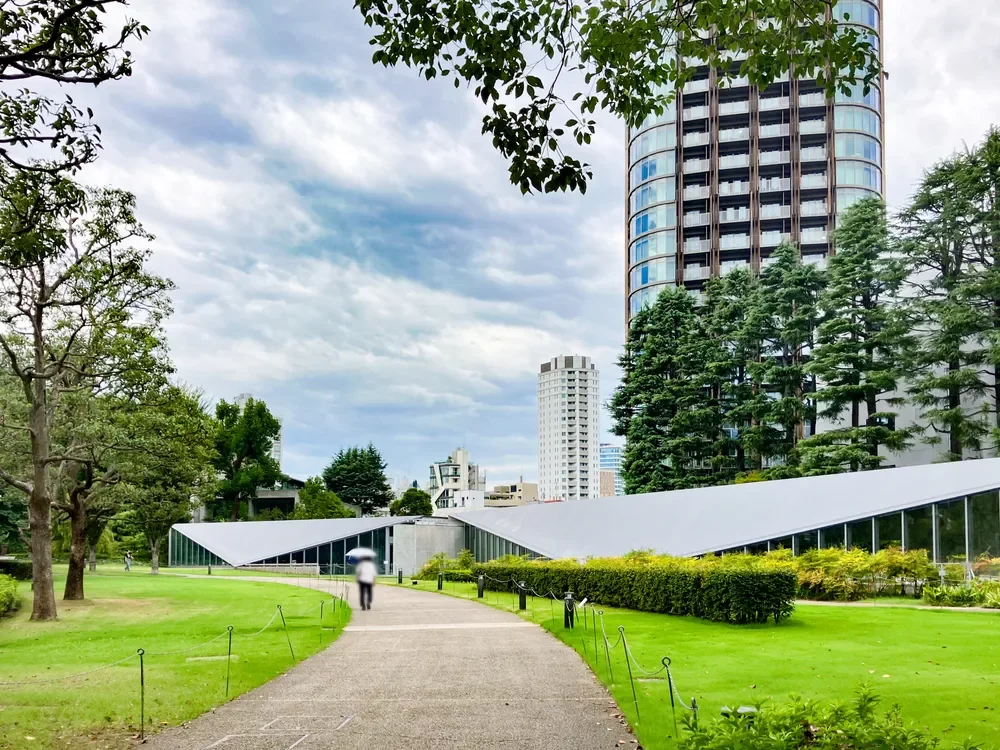 港区立檜町公園の歩道