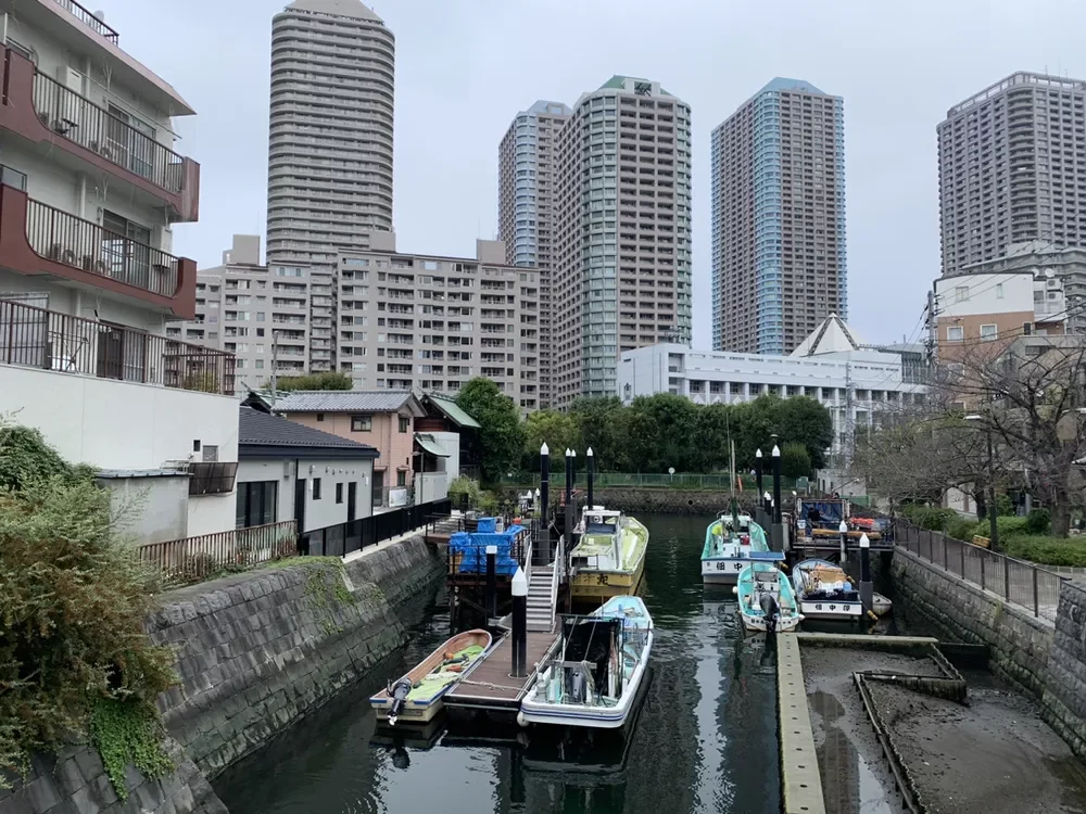 住吉神社に隣接する船留まりからの風景