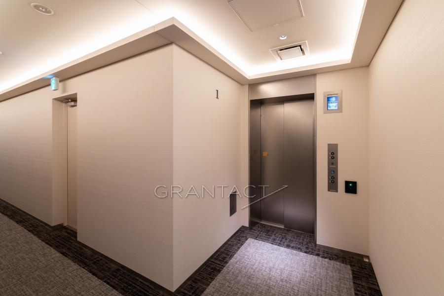 Elevator hall